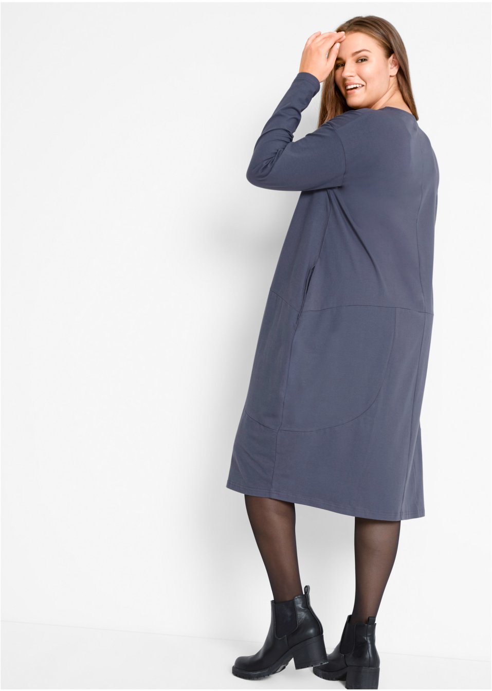 Robe forme en O en coton avec poches, manches longues et longueur genou