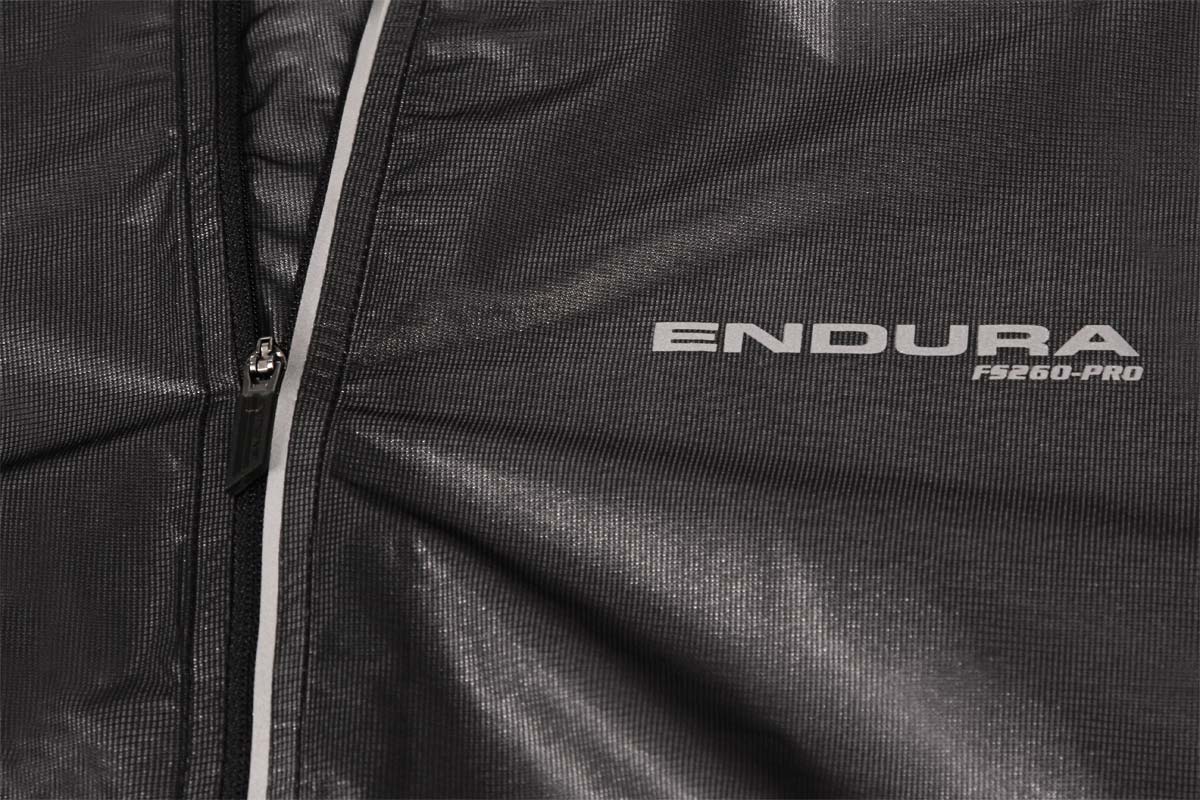 Endura FS260 Pro Adrenaline Race Cape II Sort