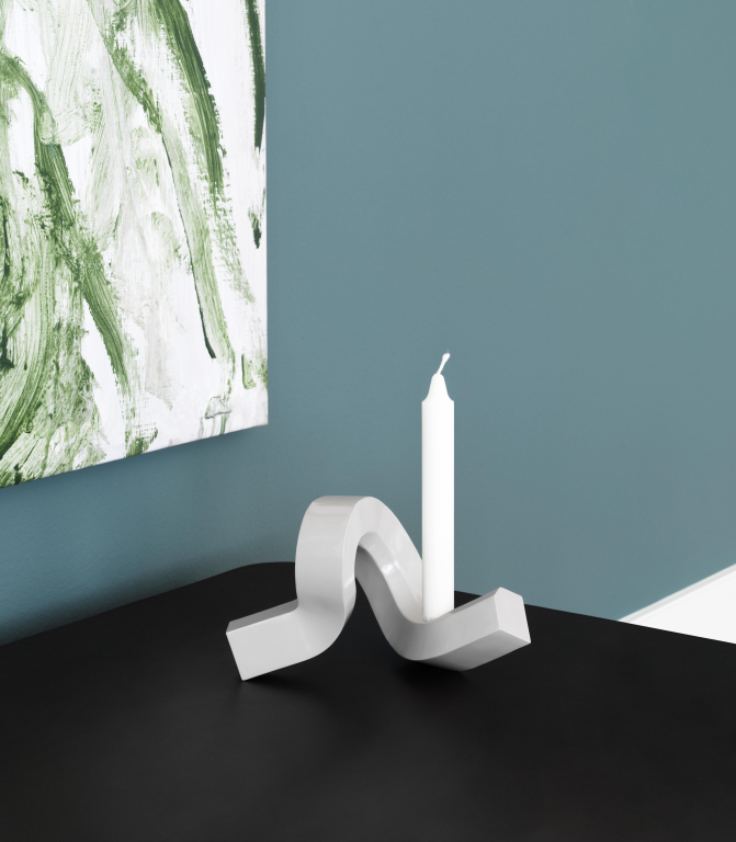 Normann Copenhagen Crooked One kandelaar aluminium Warm Grey