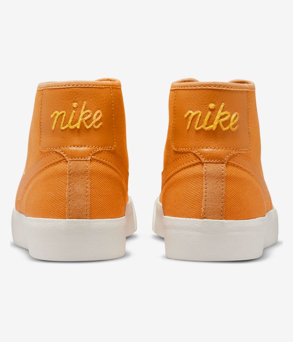 Nike SB BLZR Court Mid Premium Schuh (light curry)