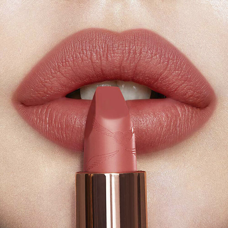 Charlotte Tilbury Matte revolution - Mat læbestift med refill