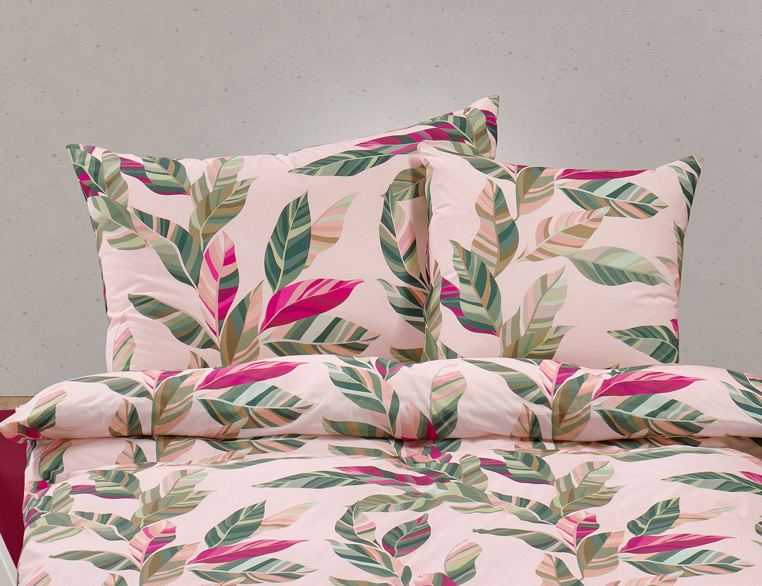 Bettwäsche mit farbprächtigem Blumenmuster