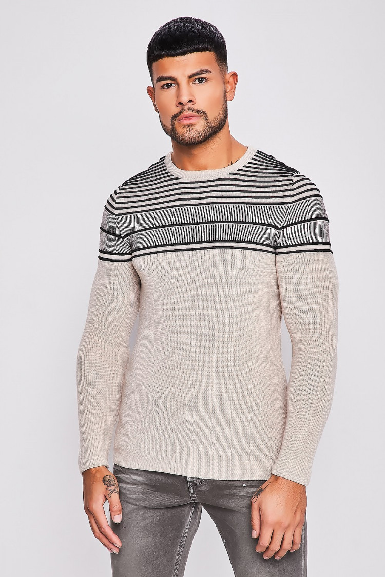 Pull en maille beige à rayures noires en relief