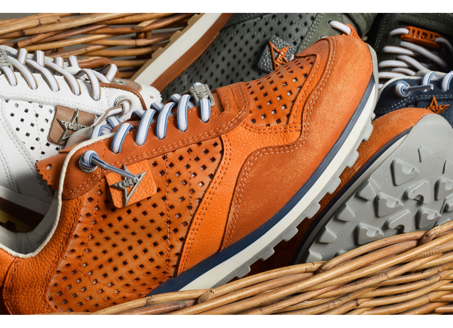 C848 orange