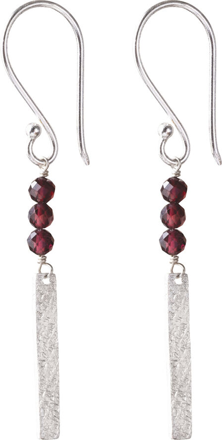 A Beautiful Story Bar Garnet Earrings SP Silver