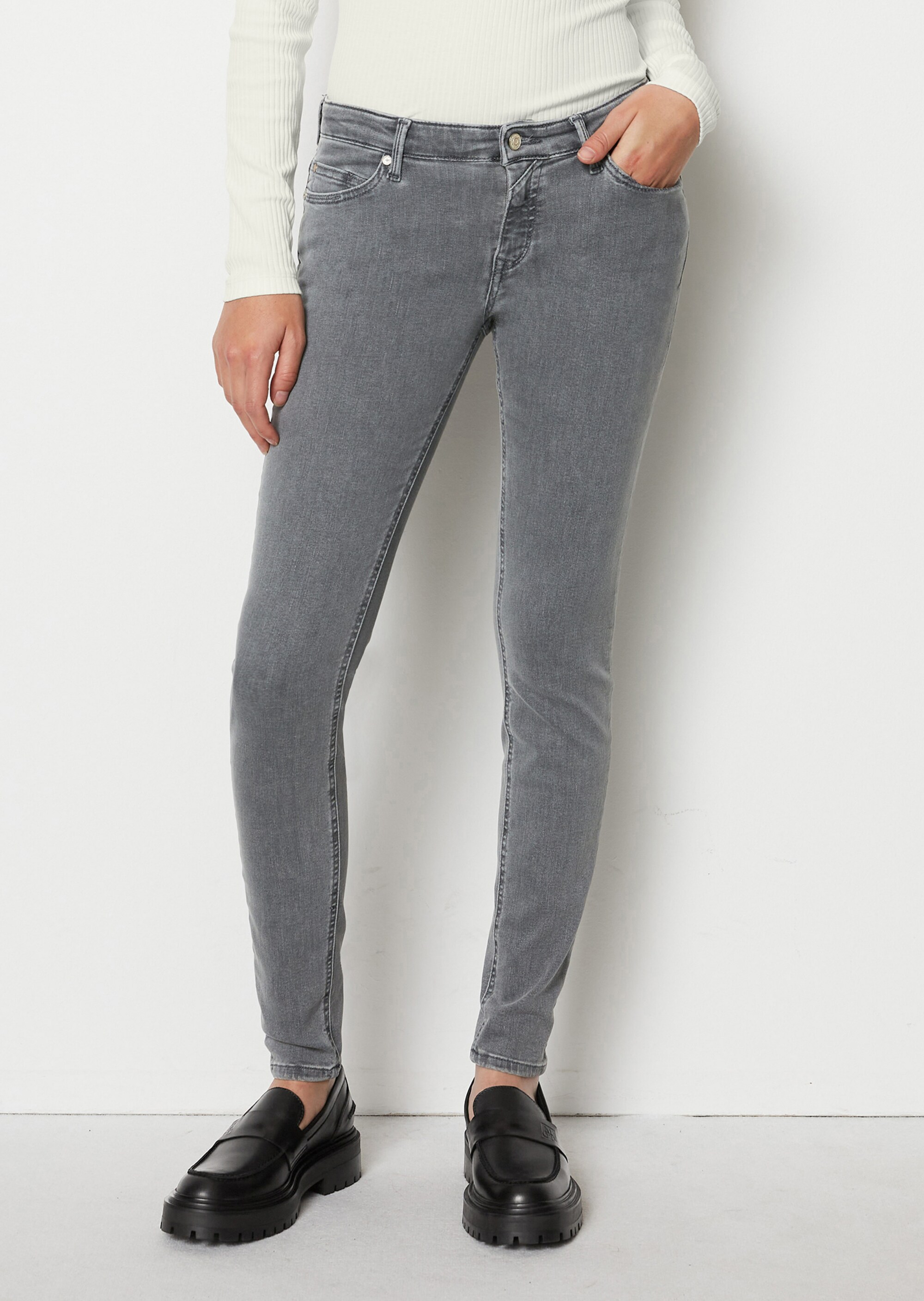 Jeans Modell SIV Skinny low waistaus stretchigem Organic Cotton-Mix