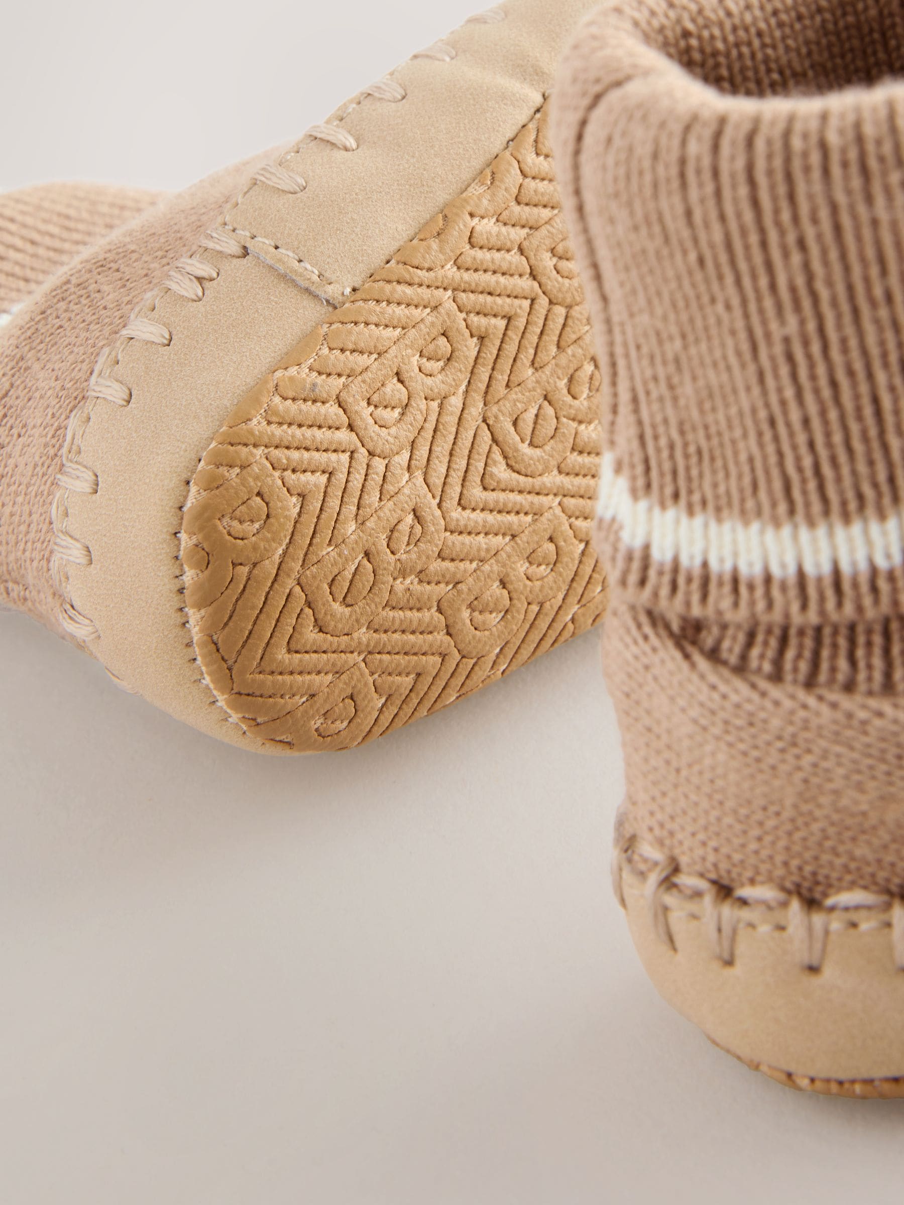 Pastelgeel - Baker by Ted Baker Baby Boys Knitted Booties