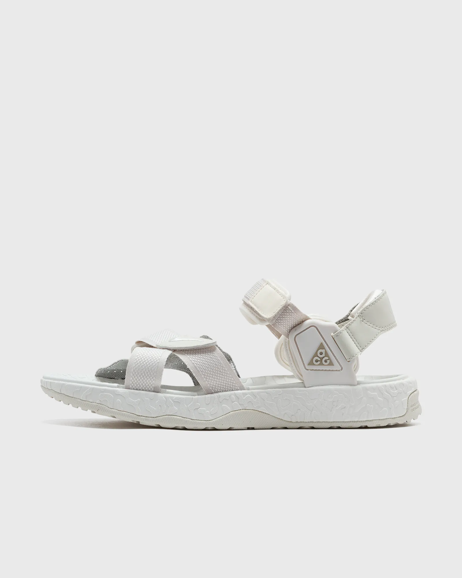 Nike ACG AIR DESCHUTZ+ SANDALS