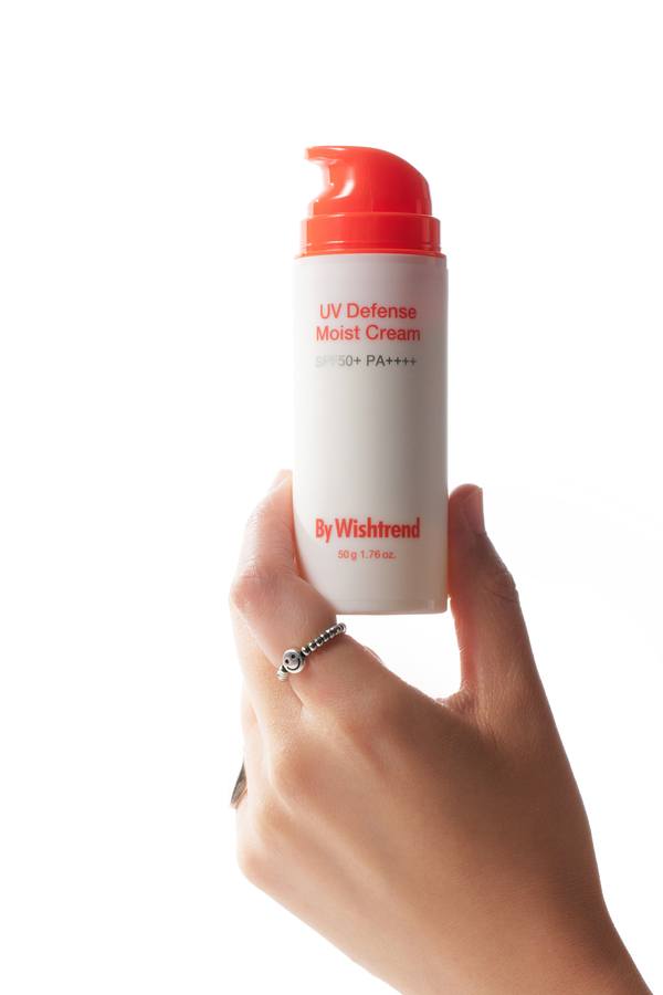 By Wishtrend UV Defense Moist Cream 50g