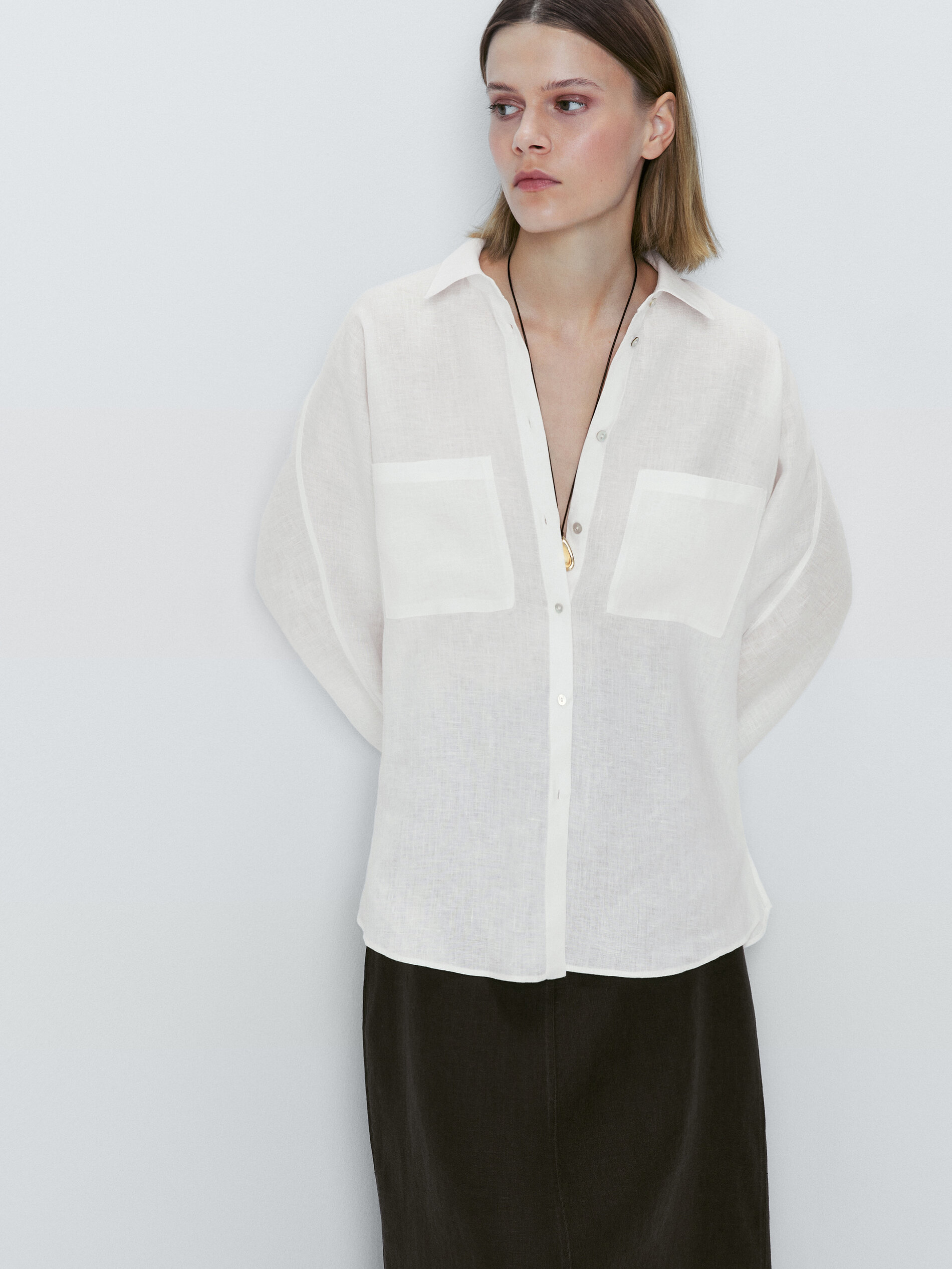 Camisa 100% linho com bolsos - BRANCA
