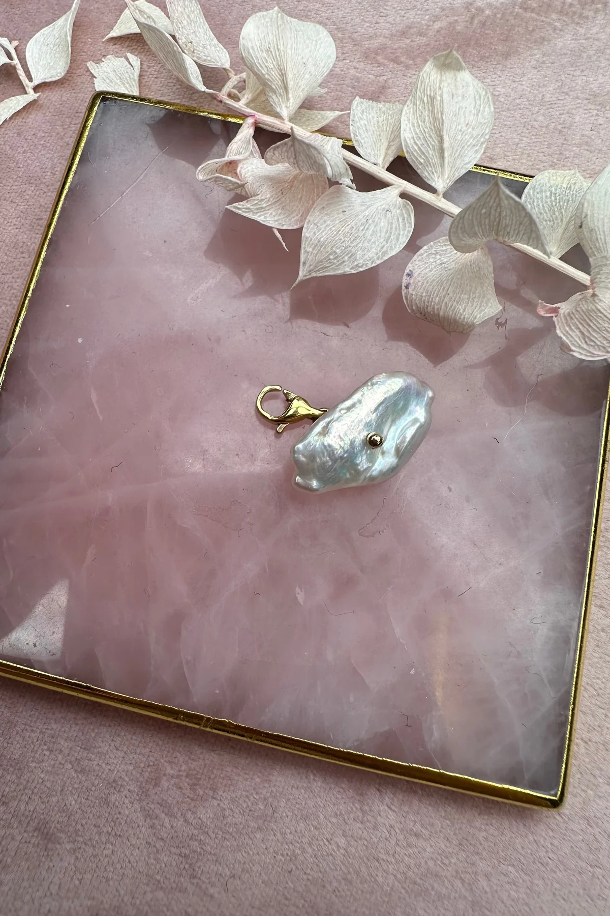 Mellow Moon Charm Kuty Bmp02690340