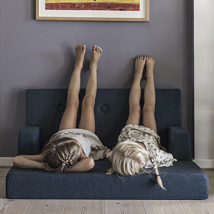 by KlipKlap KK Kids sofa Mørk blå m. sort knap