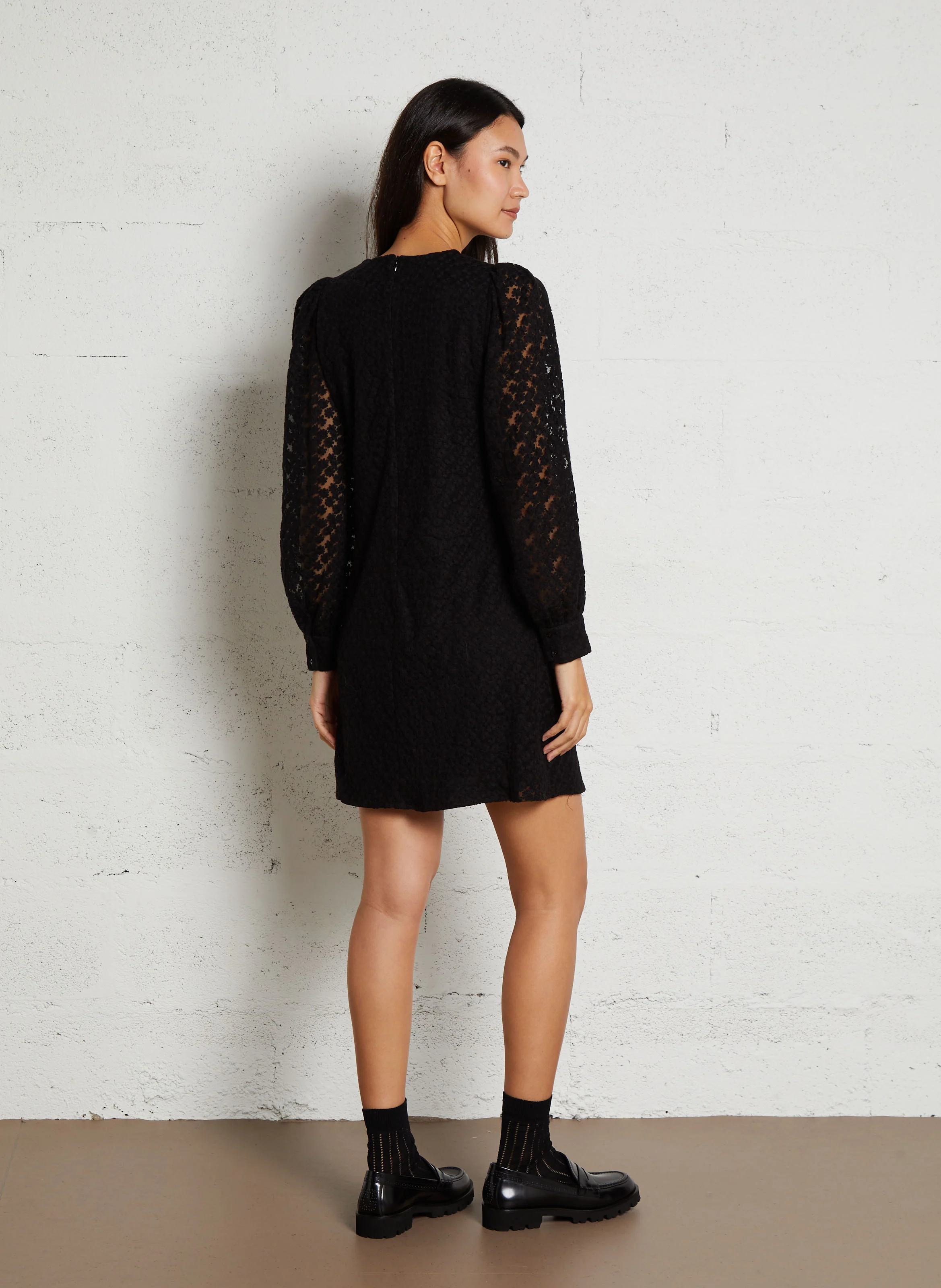 MANILLE - Robe courte brodée en coton mélangé | Noir