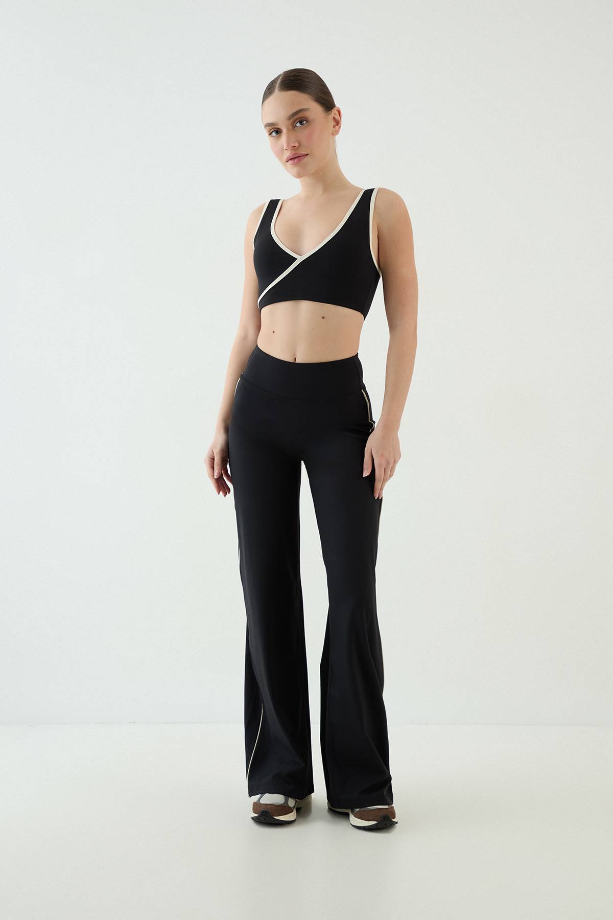 Pantalon De Yoga Jambe Large À Passepoil Contour Dsgn Studio