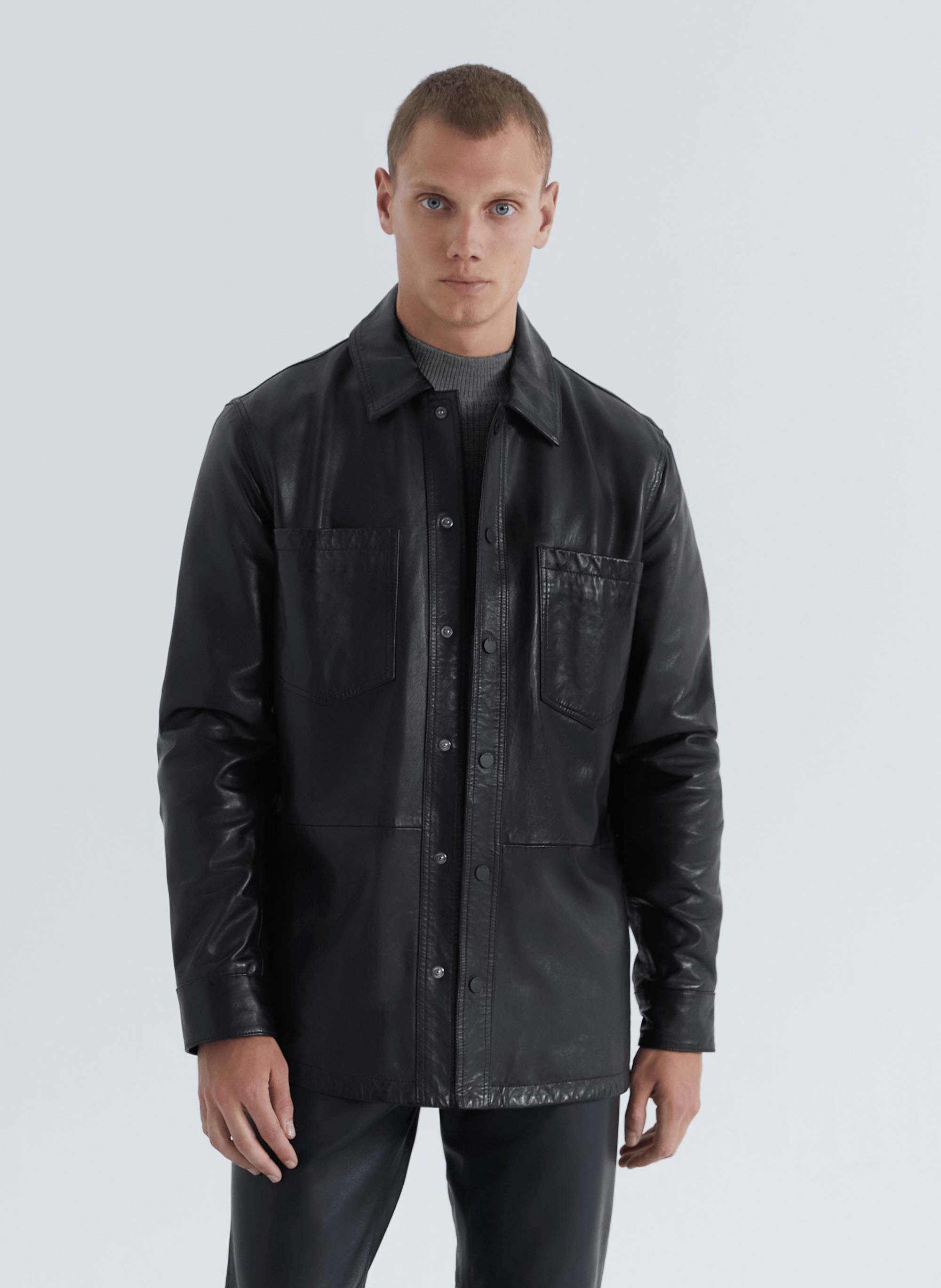 Surchemise droite col classique en cuir | Noir