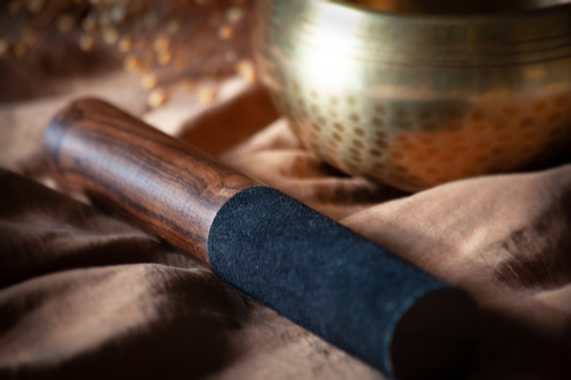 Klöppel für Klangschale, aus Holz und Leder, braun, schwarz, L 20 cm günstig bestellen