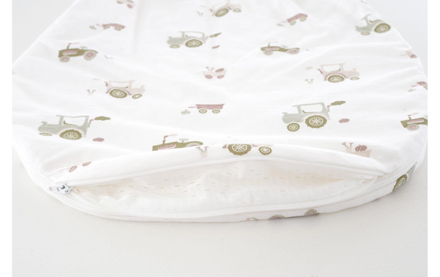 Baby-Ganzjahresschlafsack Little Farm grün Grösse 68/74Hochwertiger Babyschlafsack mit kleinen grünen Traktoren