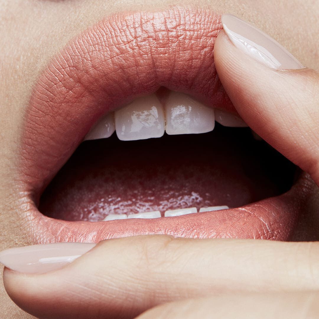 MAC SATIN LIPSTICK