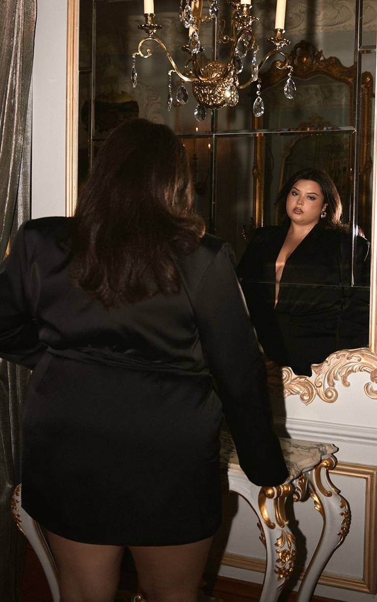 Noir Robe Blazer En Satin Structuré Avec Détail Drapé