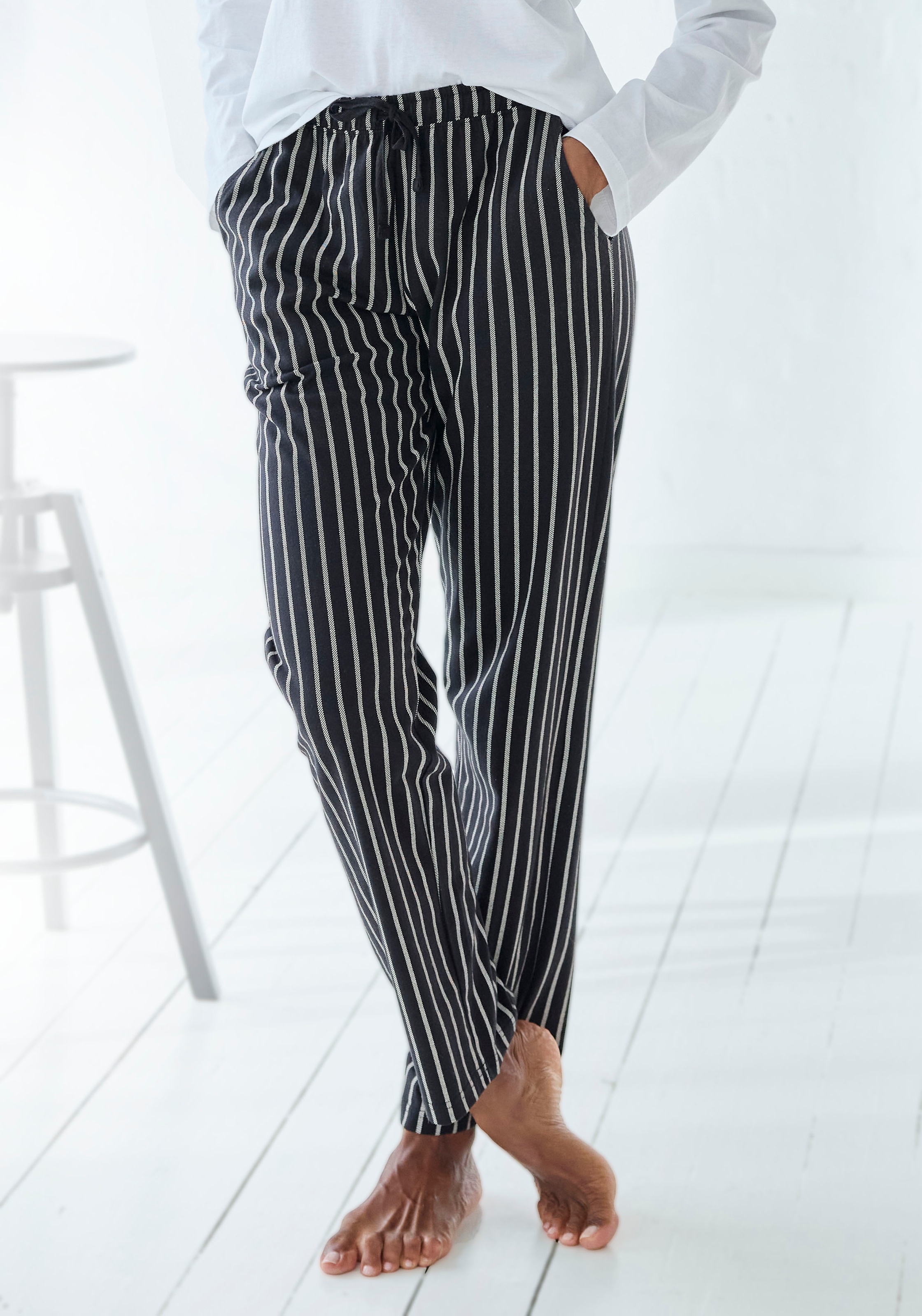 Vivance Dreams Pyjamahose  mit Schwarz-Weiss-Druck