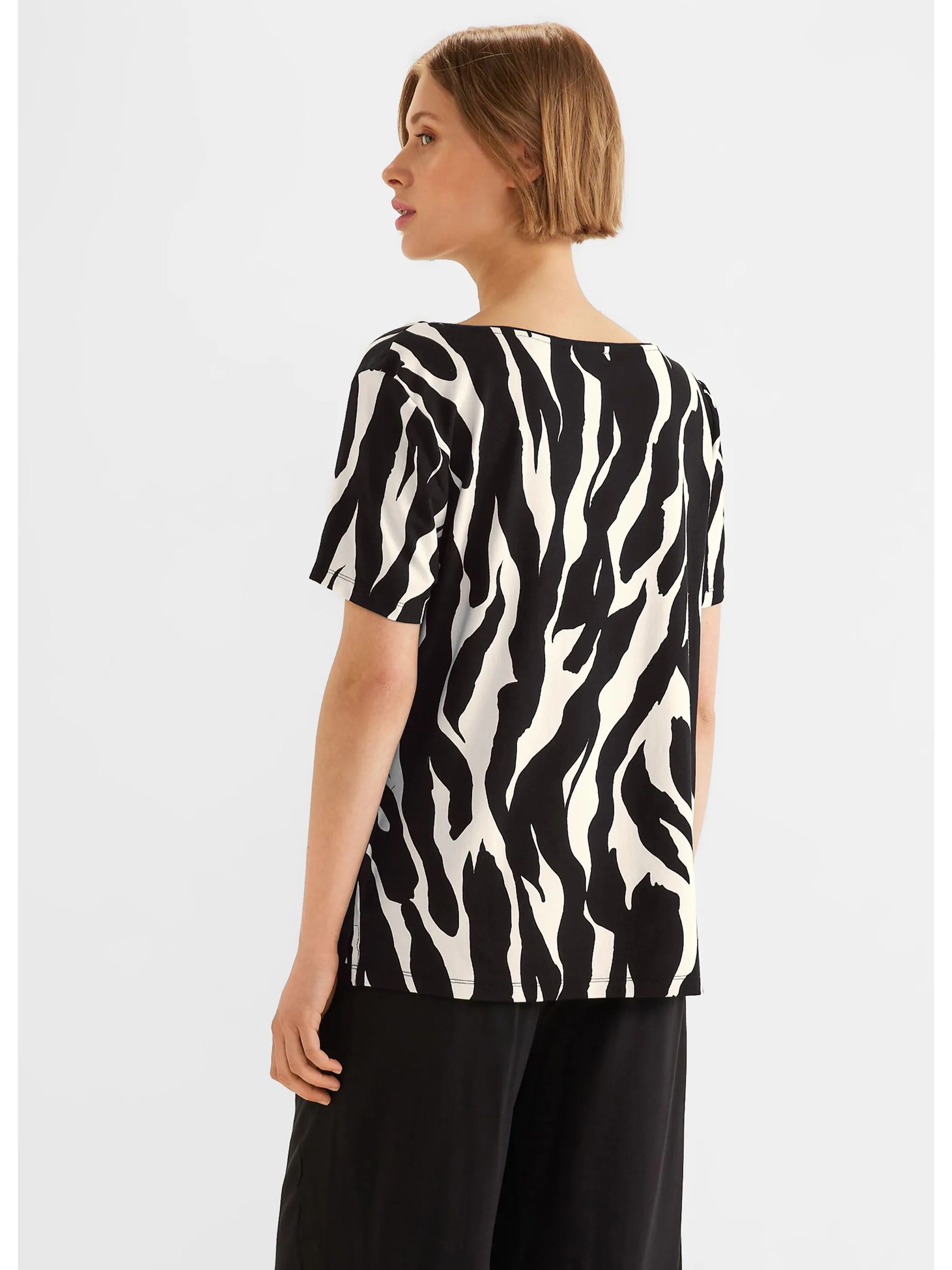 Damen Shirt im abstrakten Dessin