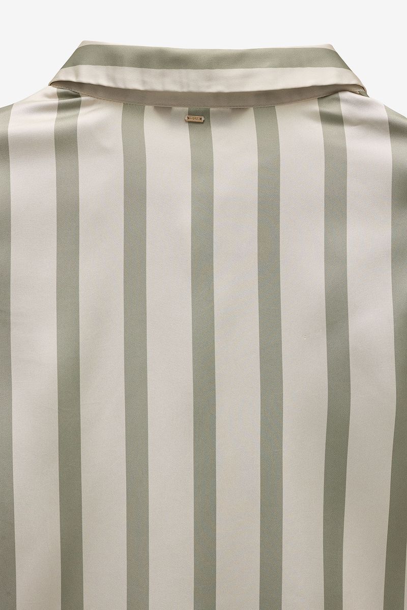 CAMISA FLUIDA COM RISCAS LARGAS
