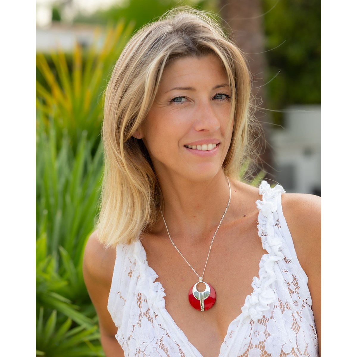 Pendentif Élégant en Corail & Argent - Bijou Raffiné & Tendance | Aden