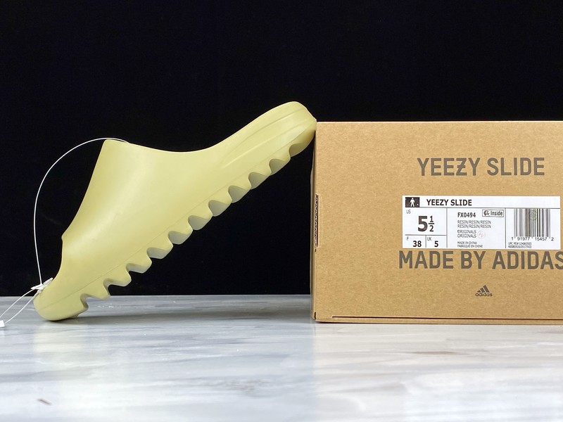 Yeezy Slide Resin (One Size Smaller!!)