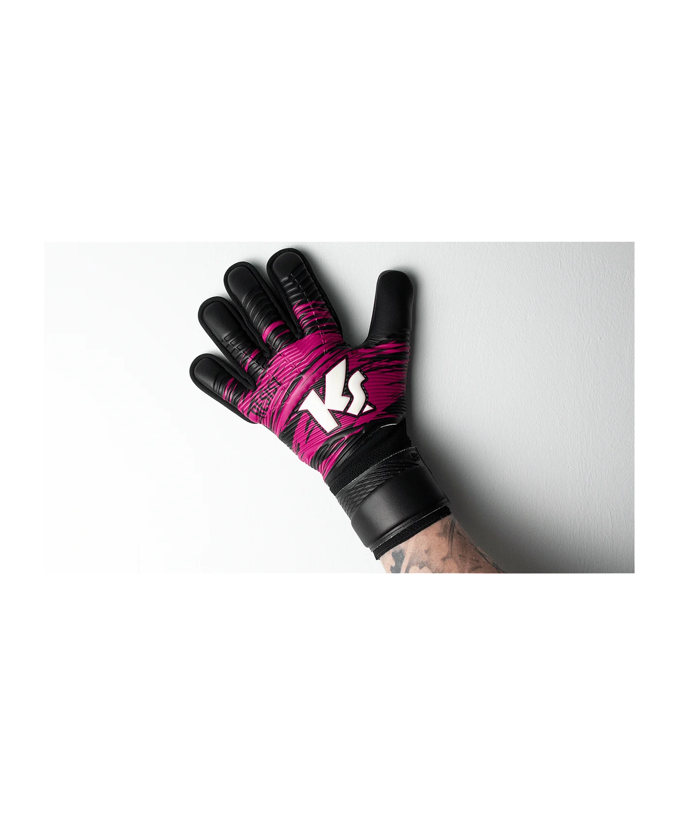 KEEPERsport Varan8 Zone NC Resist Torwarthandschuhe Schwarz F210