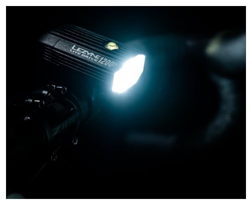 Éclairage Avant Lezyne Lite Drive 1200  Noir