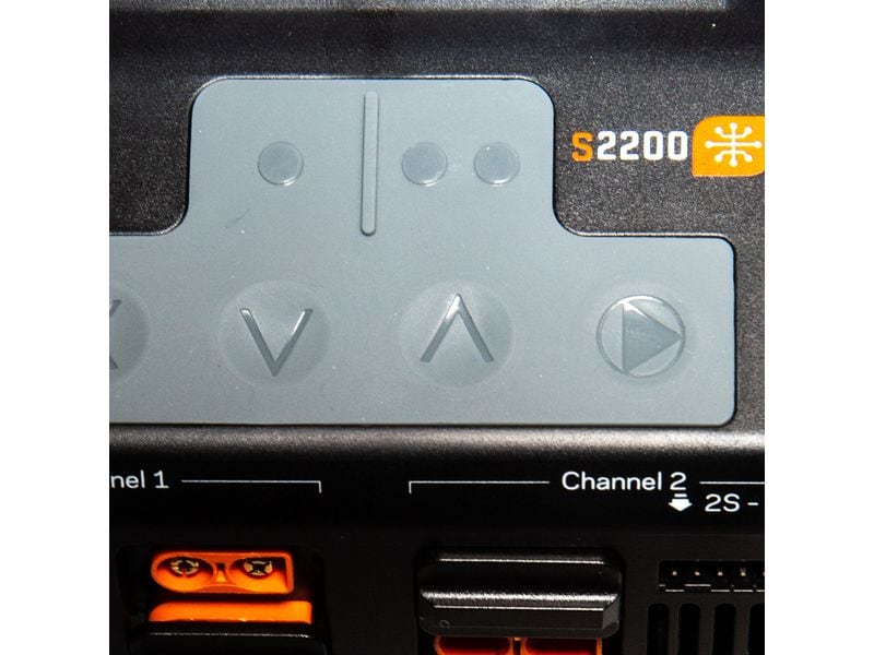 Spektrum Dual-Ladegerät S2200 G2 AC 2x 200W 1-6S Universeller G2 Smart Charger mit 2 Ausgängen