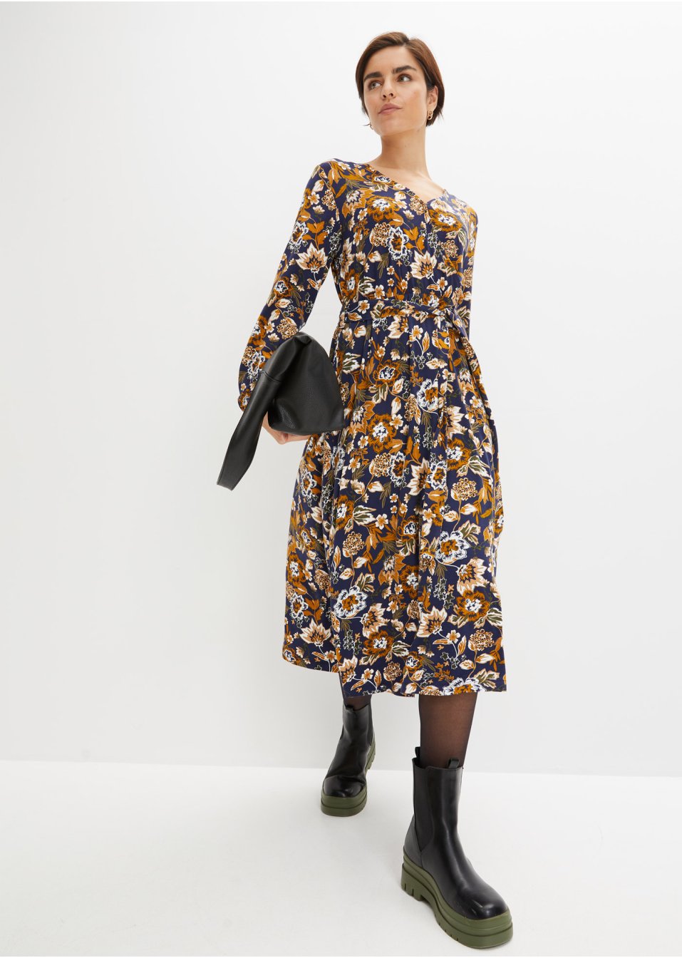 Robe en jersey avec décolleté en V et lien à nouer