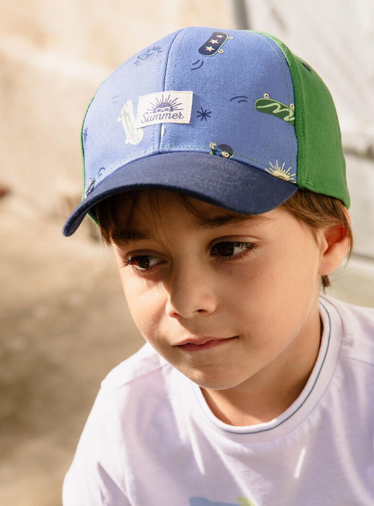 Casquette bleue et verte à motif fantaisie