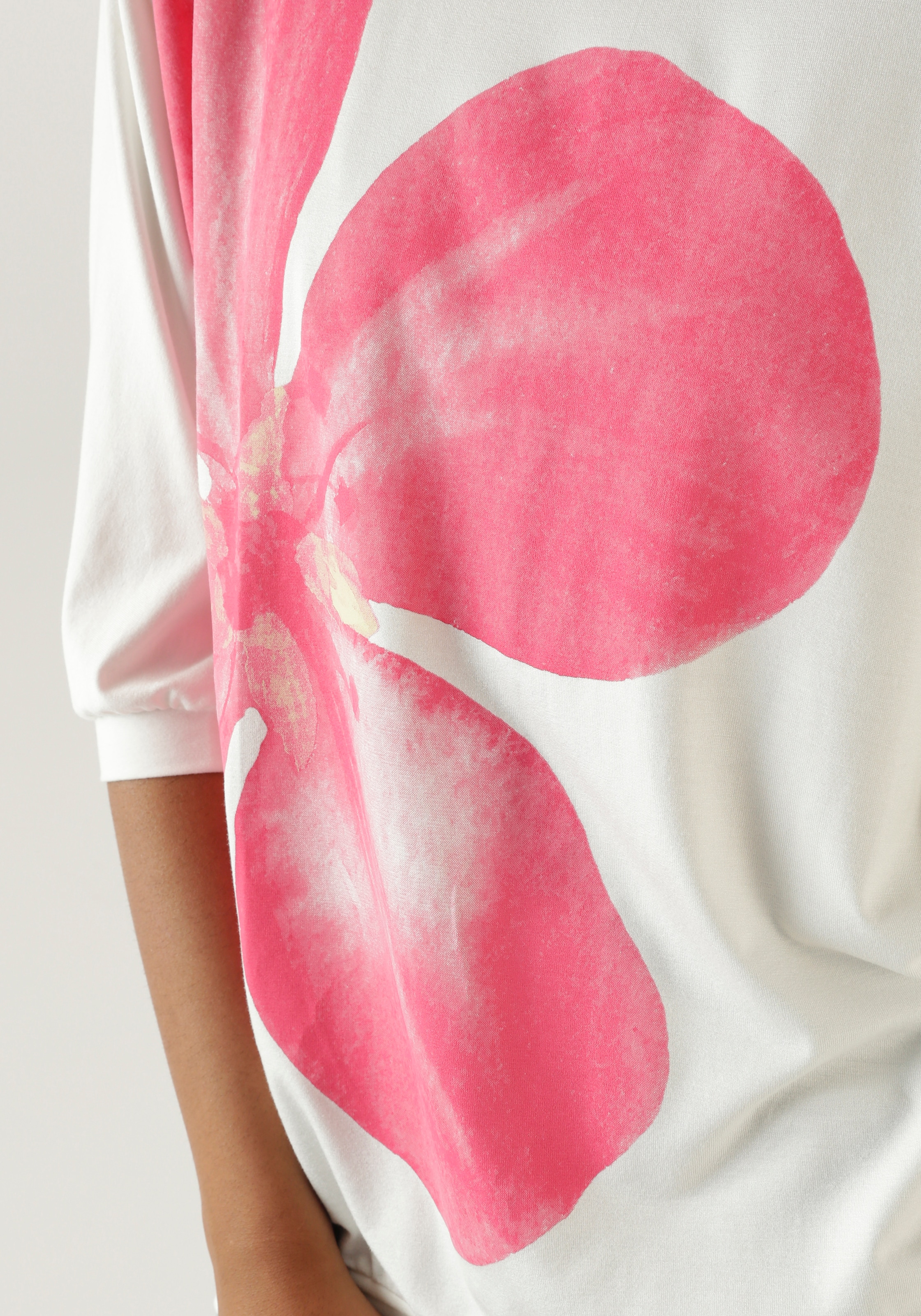 Aniston SELECTED Fledermausshirt , mit grossem Front-Blumendruck