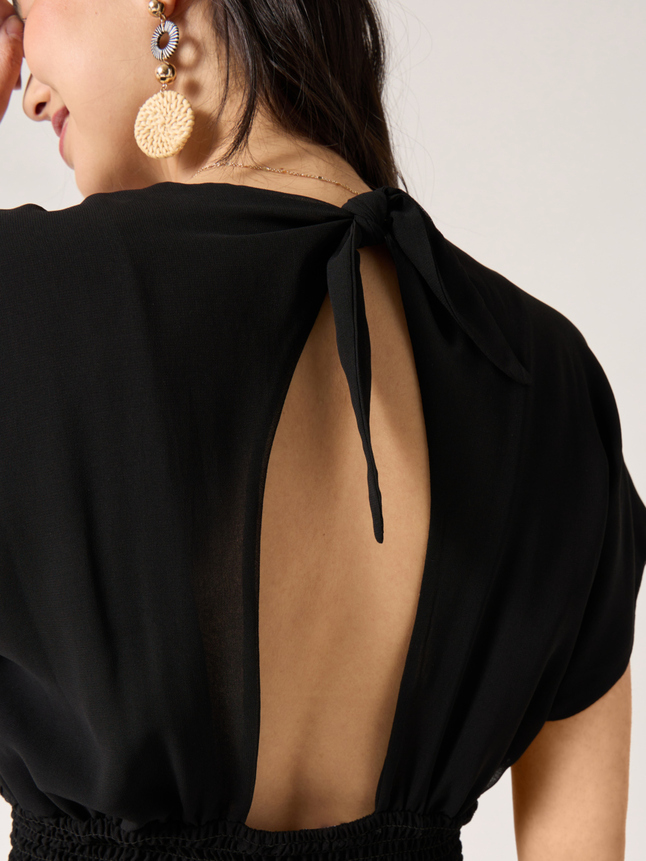 Robe courte cintrée