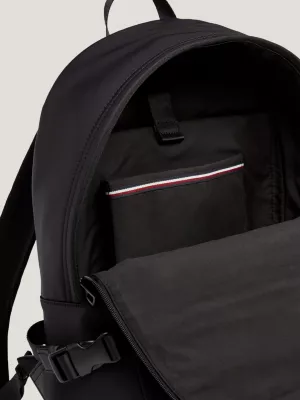 Mochila com o logotipo da TH Tech