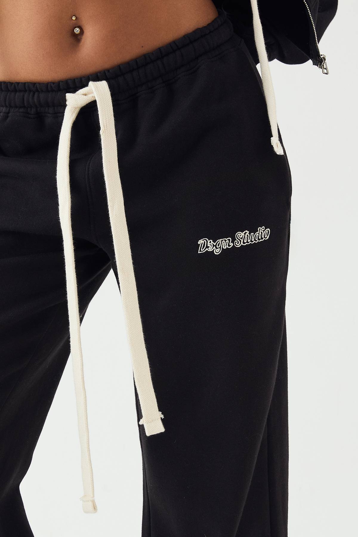 Jogging Droit DSGN Studio avec Cordon Contrastant
