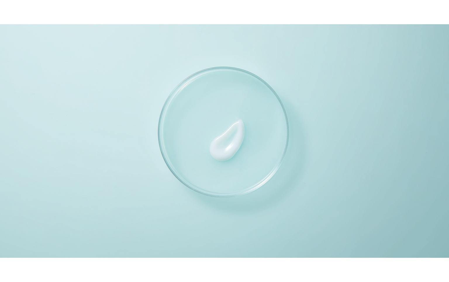 Deo Roll-on Fresh Pure Female 50 mlDeo mit verblüffend frischem Duft für ein frisches Hautgefühl, das länger als nur ein paar Stunden anhäl