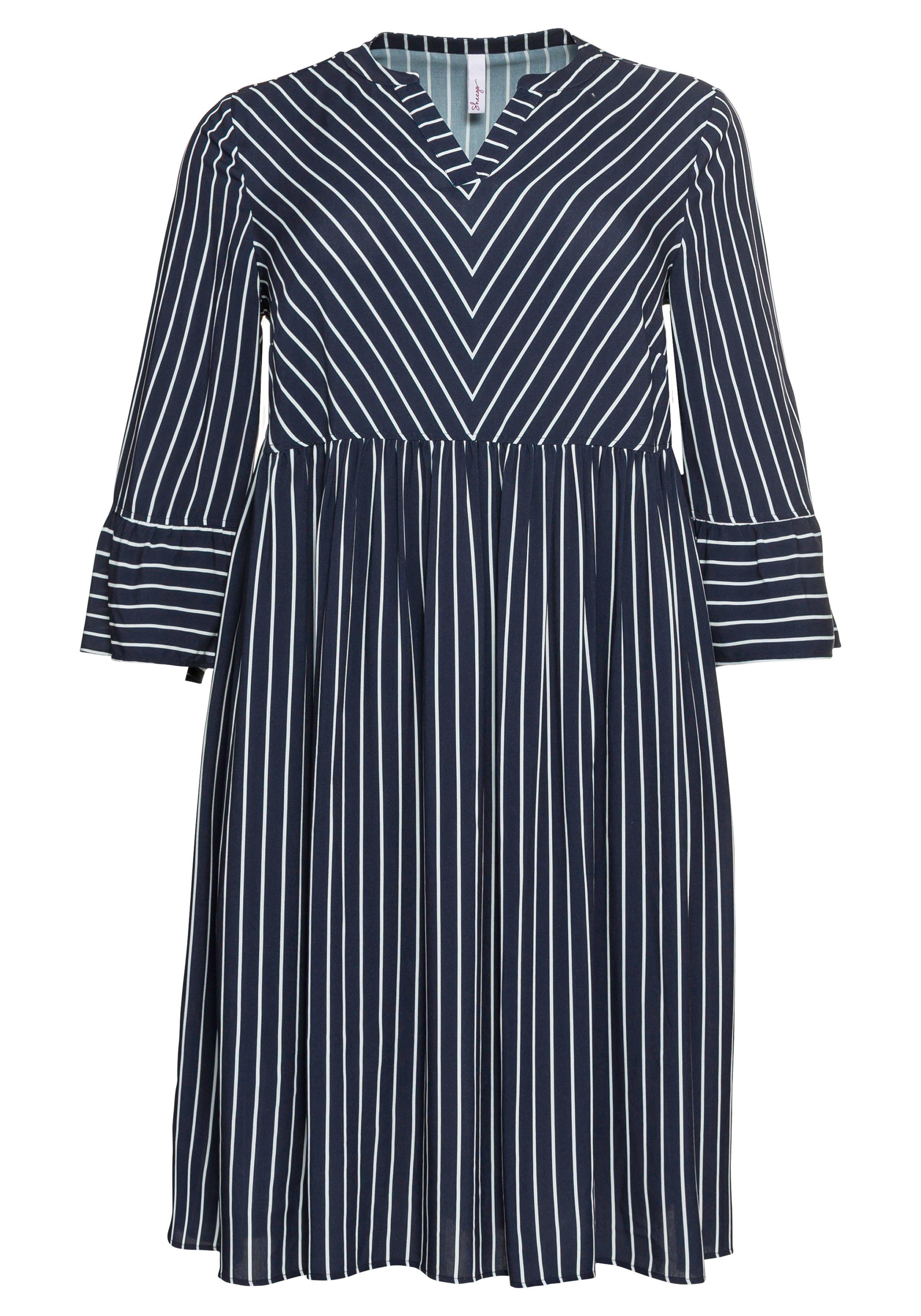 Kleid mit Streifen, weit schwingender Rock