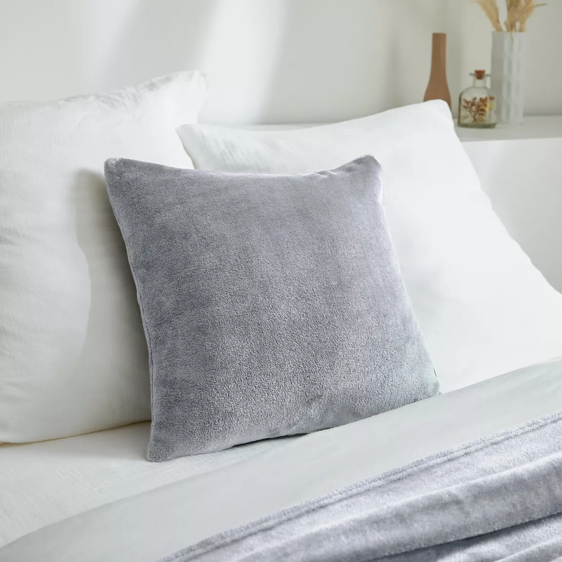 Housse de coussin carrée flanelle (45 x 45 cm) Didou Gris clair