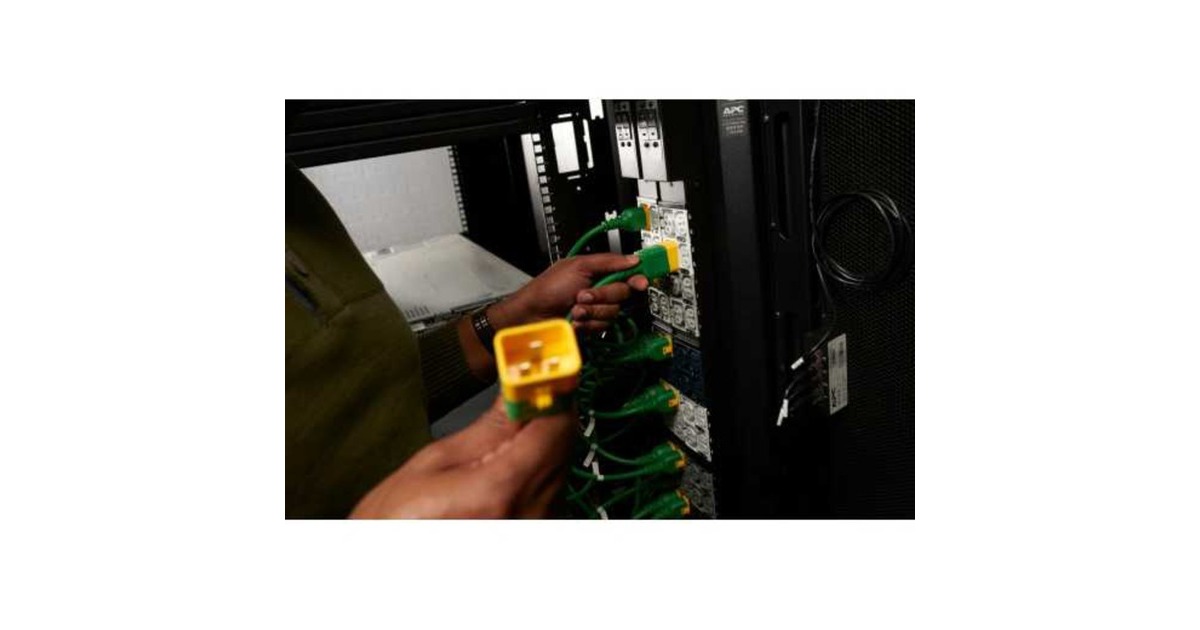 APCAPDU10350SM - Switched & Metered-by-Outlet, 0U, 32A, 400V  (Zwart, (24x) C13/15 + (24x) C13/15/19/21, IEC60309 32A 3Fase stekker)
