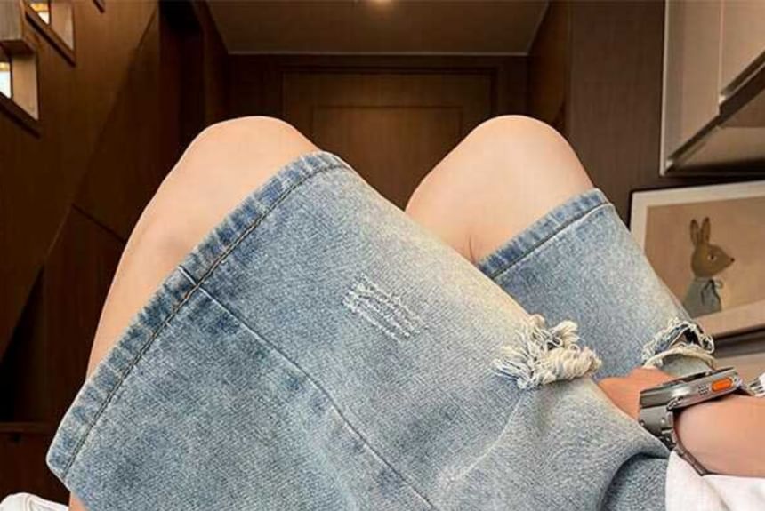 Fushet - Mid Rise Distressed Washed Denim Shorts