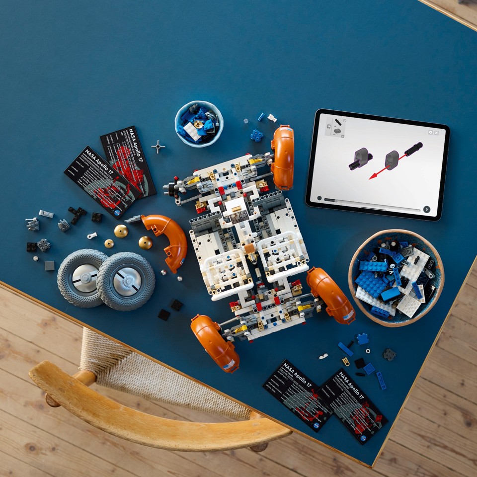 LEGO - Technic - NASA Apollo-månebil – LRV (42182)
