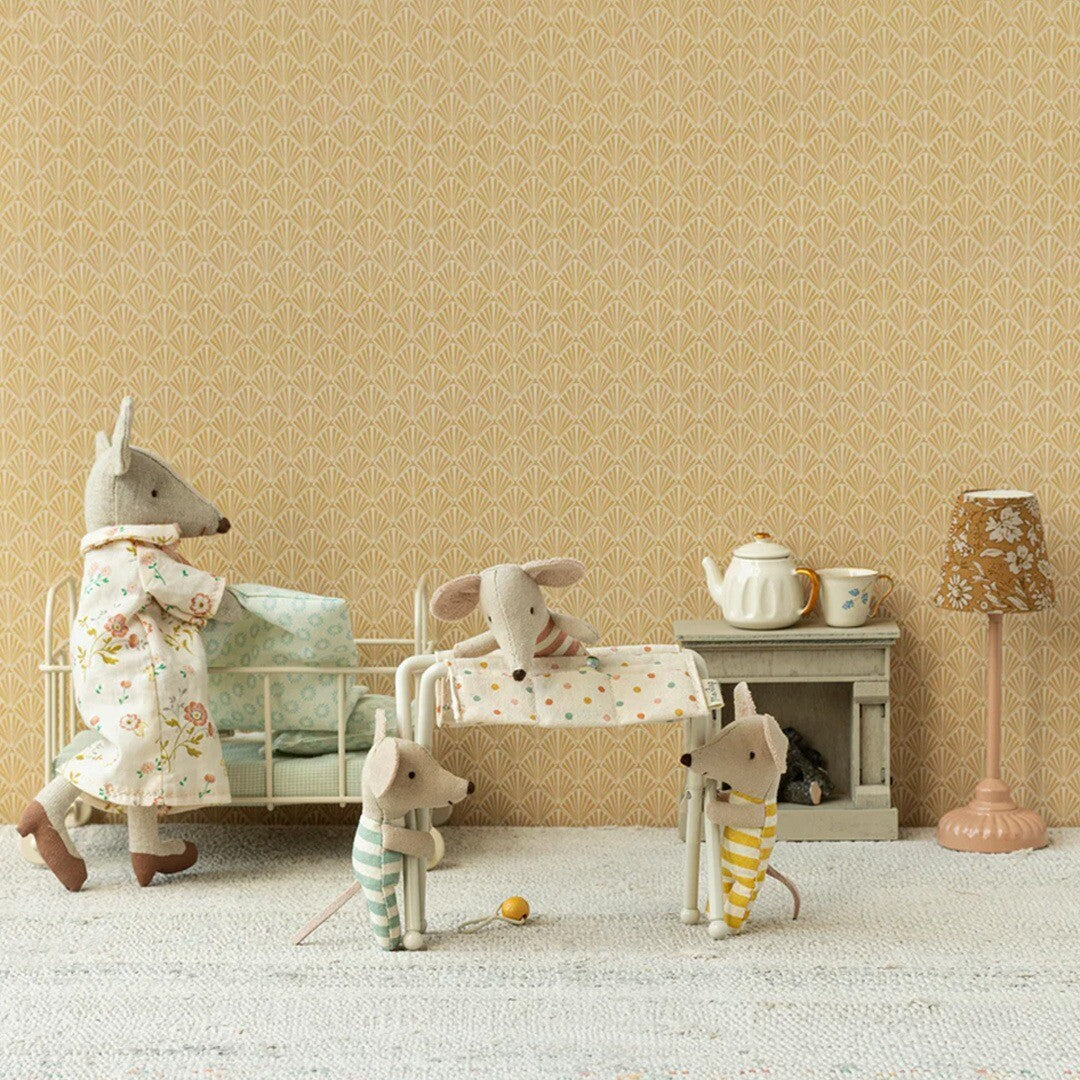 Maileg poppenhuis verzorgingstafel off white