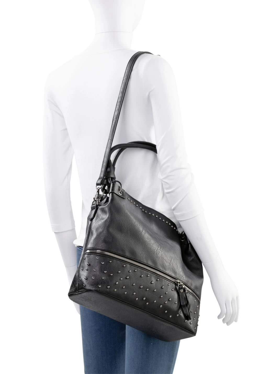 Tasche mit trendigen Ziernieten