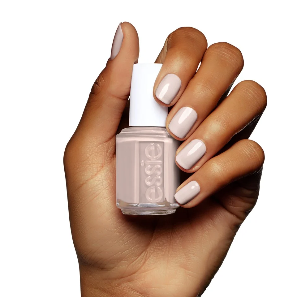 Essie - Neglelak - 121 Topless and Barefoot