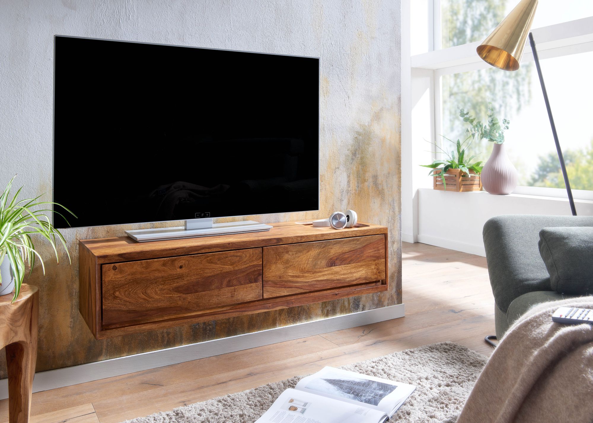 KADIMA DESIGN Massivholz Wand-Lowboard, Hochwertiges TV-Board aus Sheeshamholz, Modernes Design, 2 Schubladen