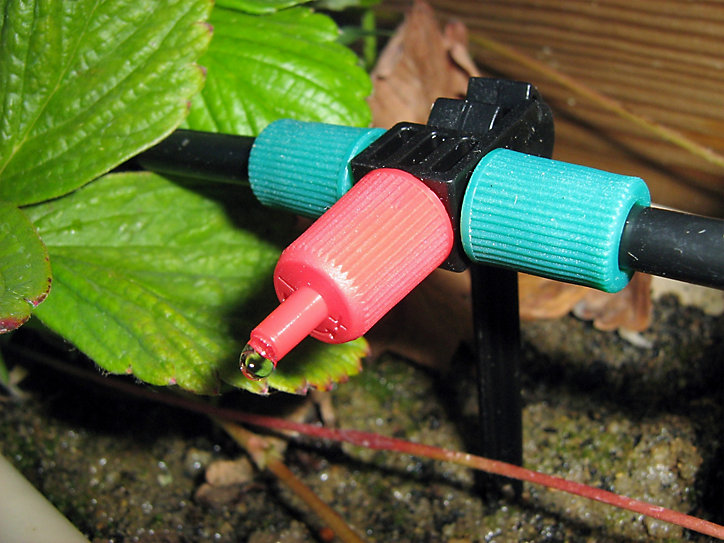 Goutteur en ligne réglable Ø6 mm + bouchon (5 pièces)