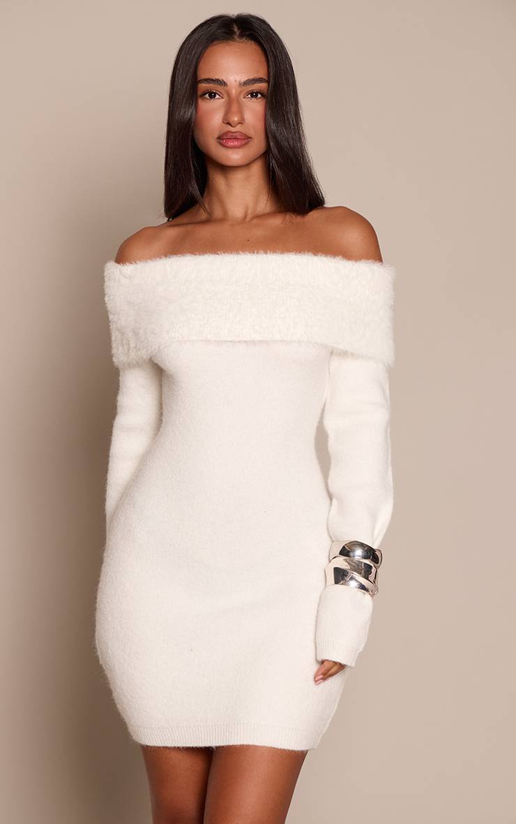 Crème Robe Mini Moulante Épaules Dénudées En Maille Duveteuse Petite