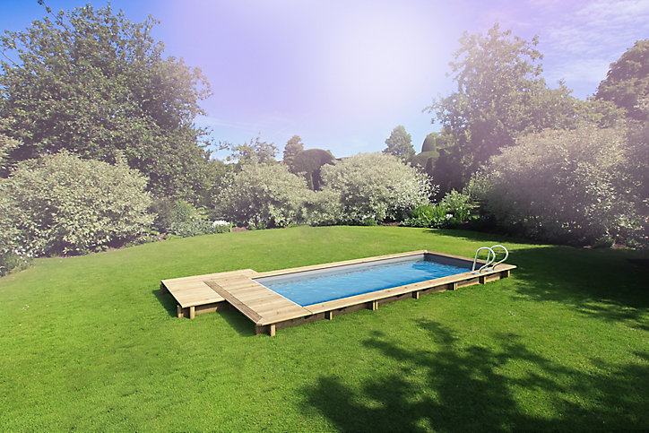 Piscine hors sol urbaine Mypool 6,00 x 2,50 x h.1,33 m + couverture automatique et coffre bois